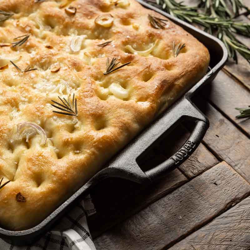 15.5 x 10.5 Inch Seasoned Cast Iron Baking Pan - Image 3