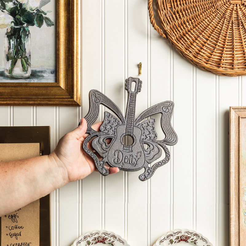 8 Inch Love is Like a Butterfly Dolly Parton Trivet - Image 4