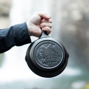 Wildlife Series? 6.5 Inch Cast Iron Wolf Skillet